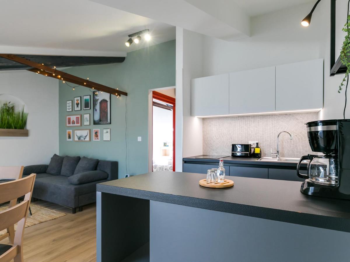 Fantattic Apartment City Center Porec Bagian luar foto