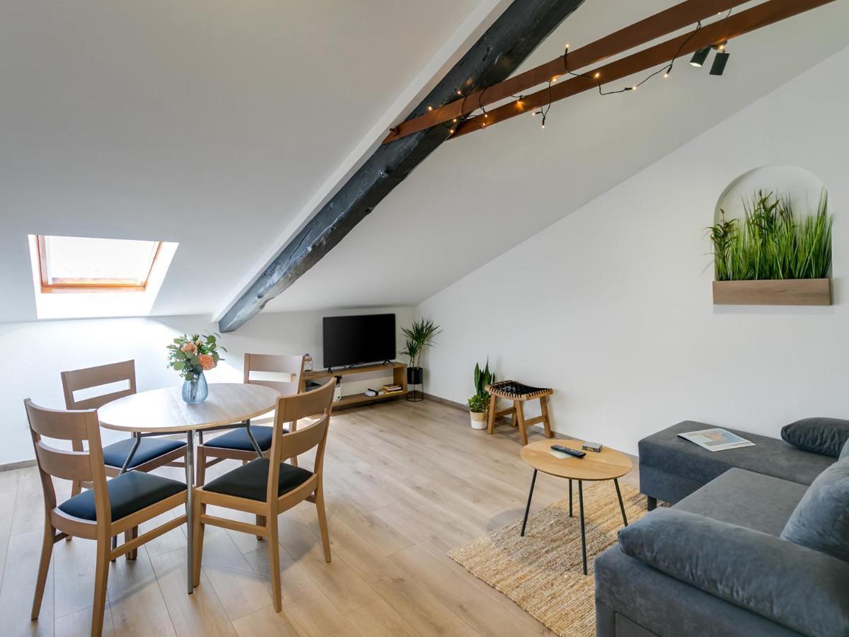 Fantattic Apartment City Center Porec Bagian luar foto