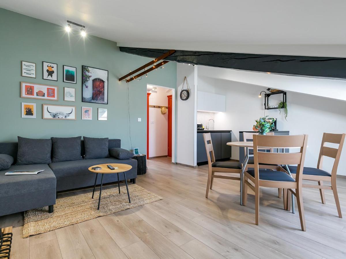 Fantattic Apartment City Center Porec Bagian luar foto