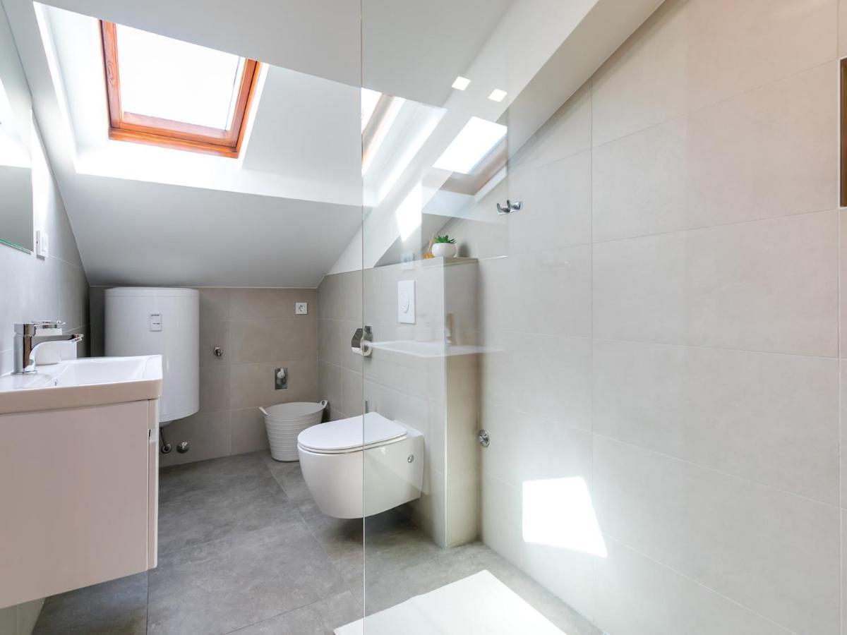 Fantattic Apartment City Center Porec Bagian luar foto