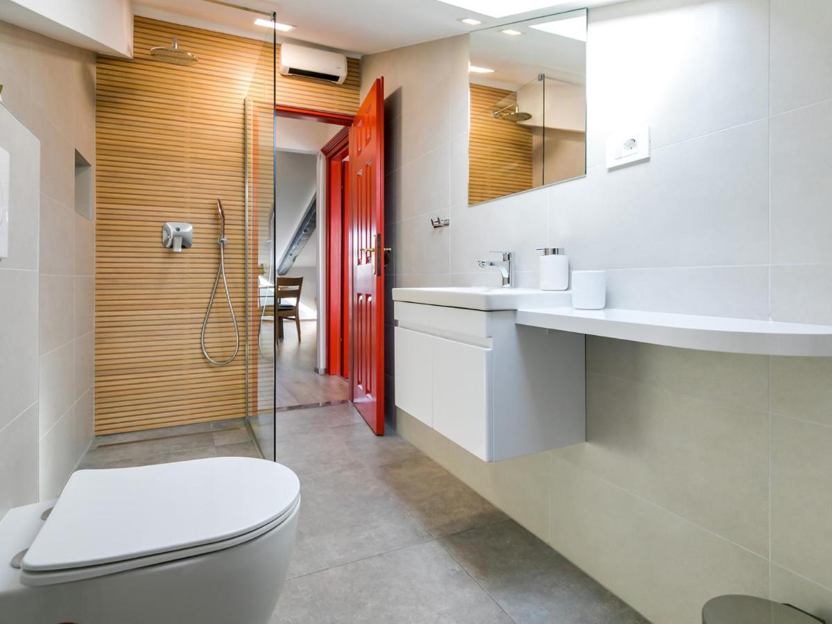 Fantattic Apartment City Center Porec Bagian luar foto