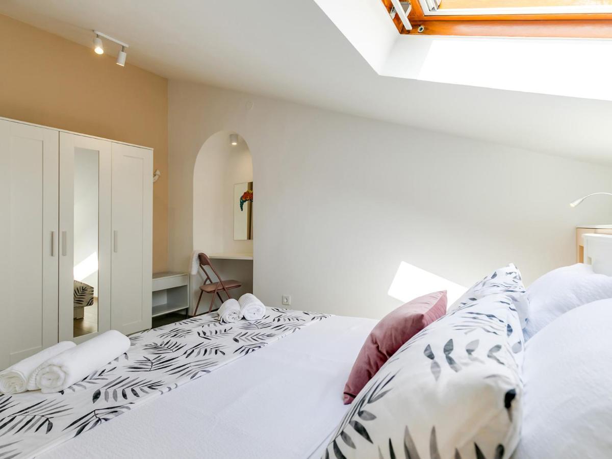 Fantattic Apartment City Center Porec Bagian luar foto
